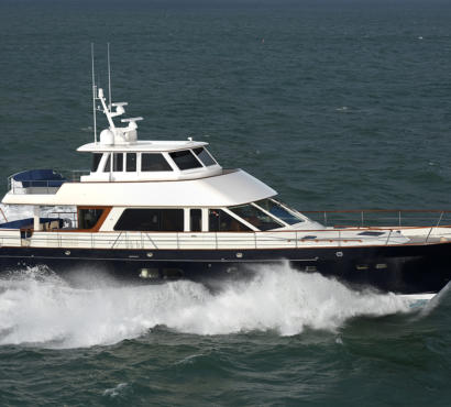 The Hinckley Company Announces New Hunt Ocean 76 Enclosed Pilothouse Will Splash This Spring.